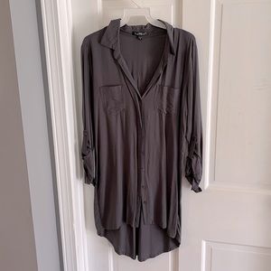 Hi lo tunic - gray button down